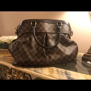 Authentic Stellar  Louis Vuitton Trevi GM